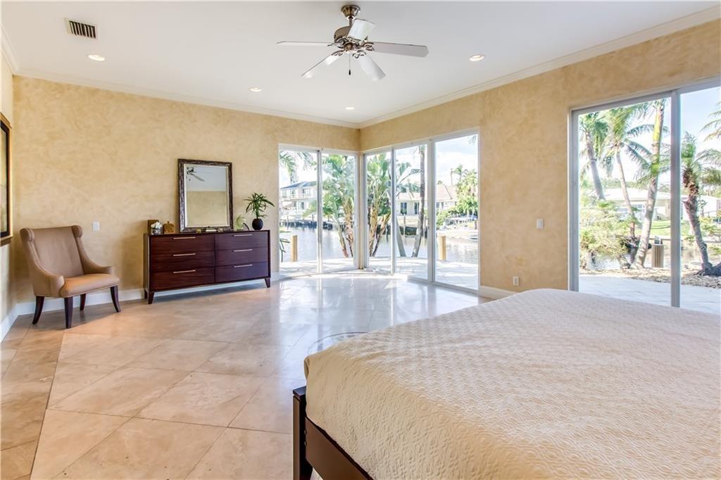 CORAL KEY VILLAS 3RD SEC - Residential