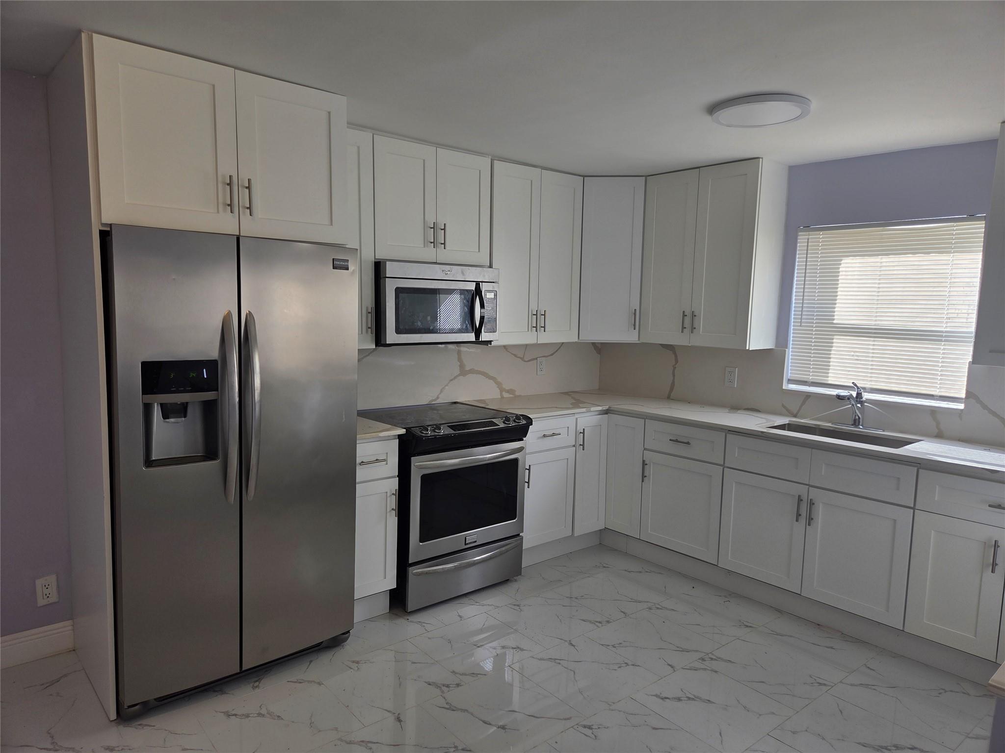 LAUDERDALE NORTH PARK - Residential