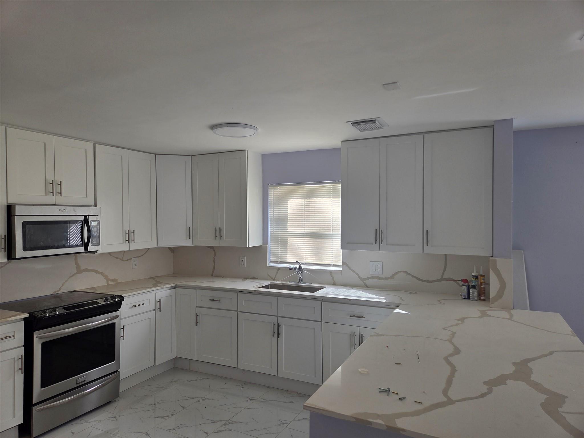 LAUDERDALE NORTH PARK - Residential