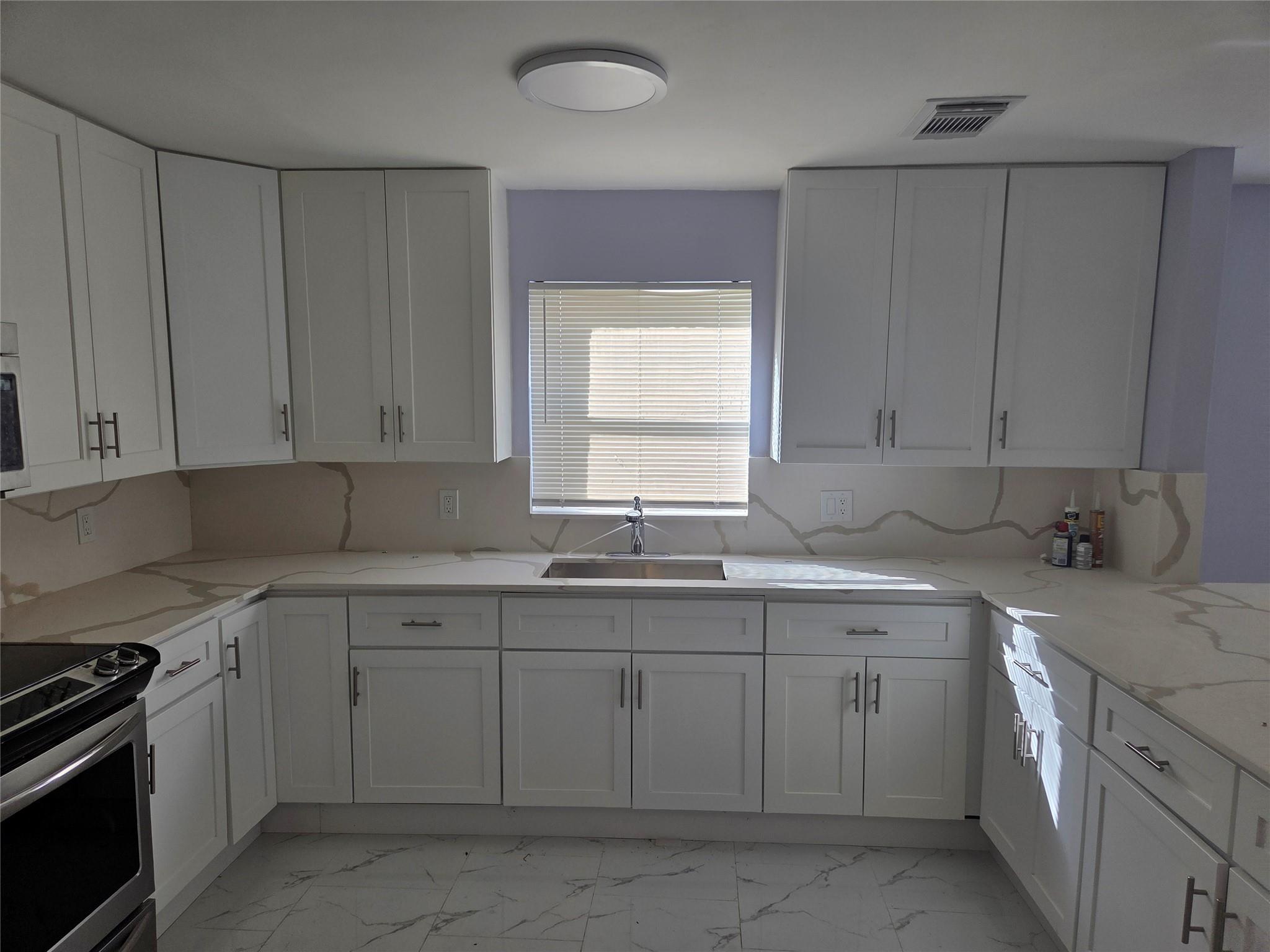 LAUDERDALE NORTH PARK - Residential