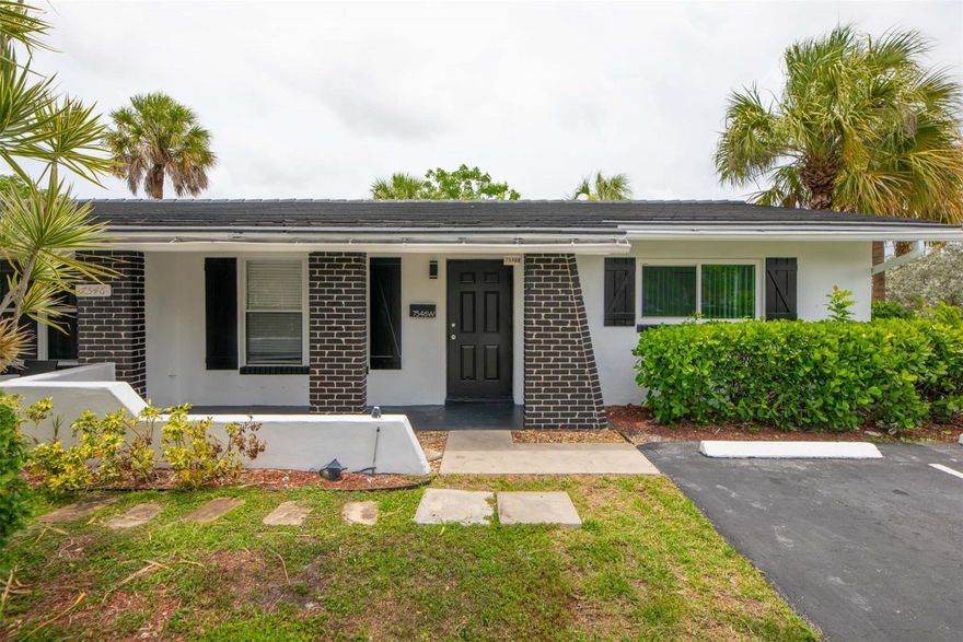BRAND NEW ROOF being Installed Prior to Closing!! APPRAISED @ $369,000! LOWEST Priced SINGLE Family attached Home in Coral Springs! NO HOA!  Move in Condition!.. Newer Eat-in-Kitchen, 2 Master-Sized Bedrooms, Newer Baths, Private Fenced Yard, Screened Patio w/Double Door access from Breakfast Room!  Indoor Utility room w/Washer and Dryer. Walk to Hunt Elementary and Forrest Glenn Middle School. Seller will help w/Closing Costs, HURRY! Won't last at this Price!