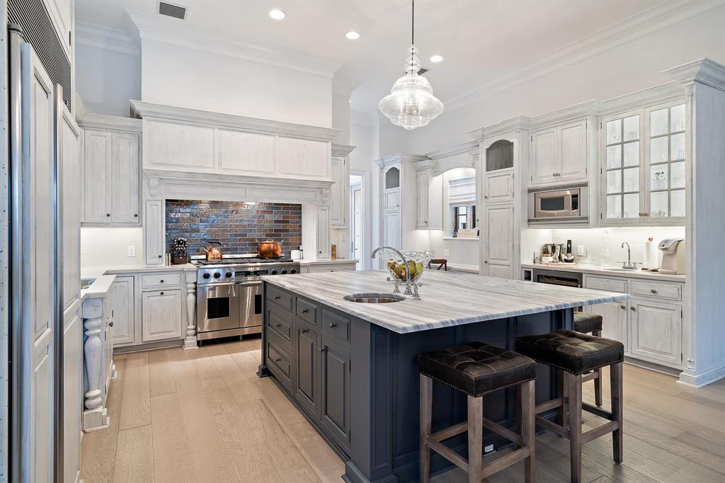 EAGLE TREE AT TRUMP NATIO - Residential