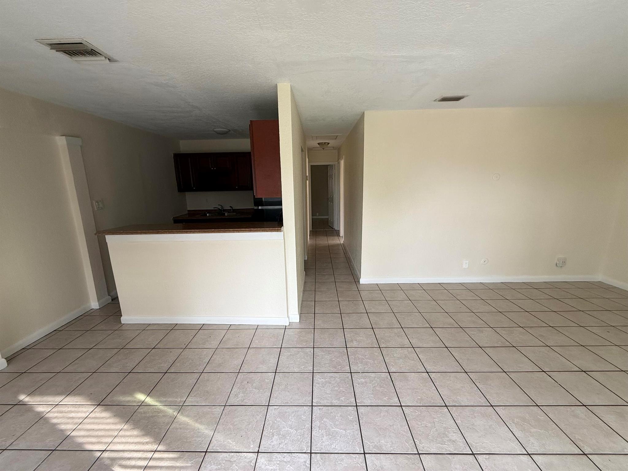 1520 W 11th Street