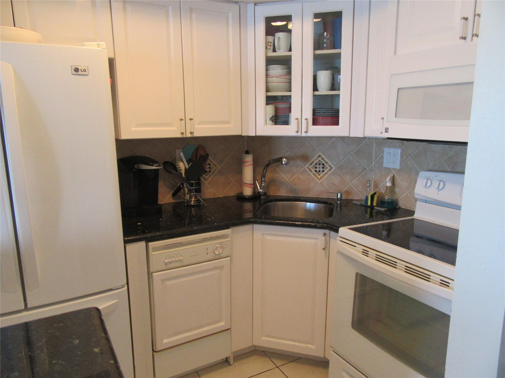 4050 N Ocean Dr 1106