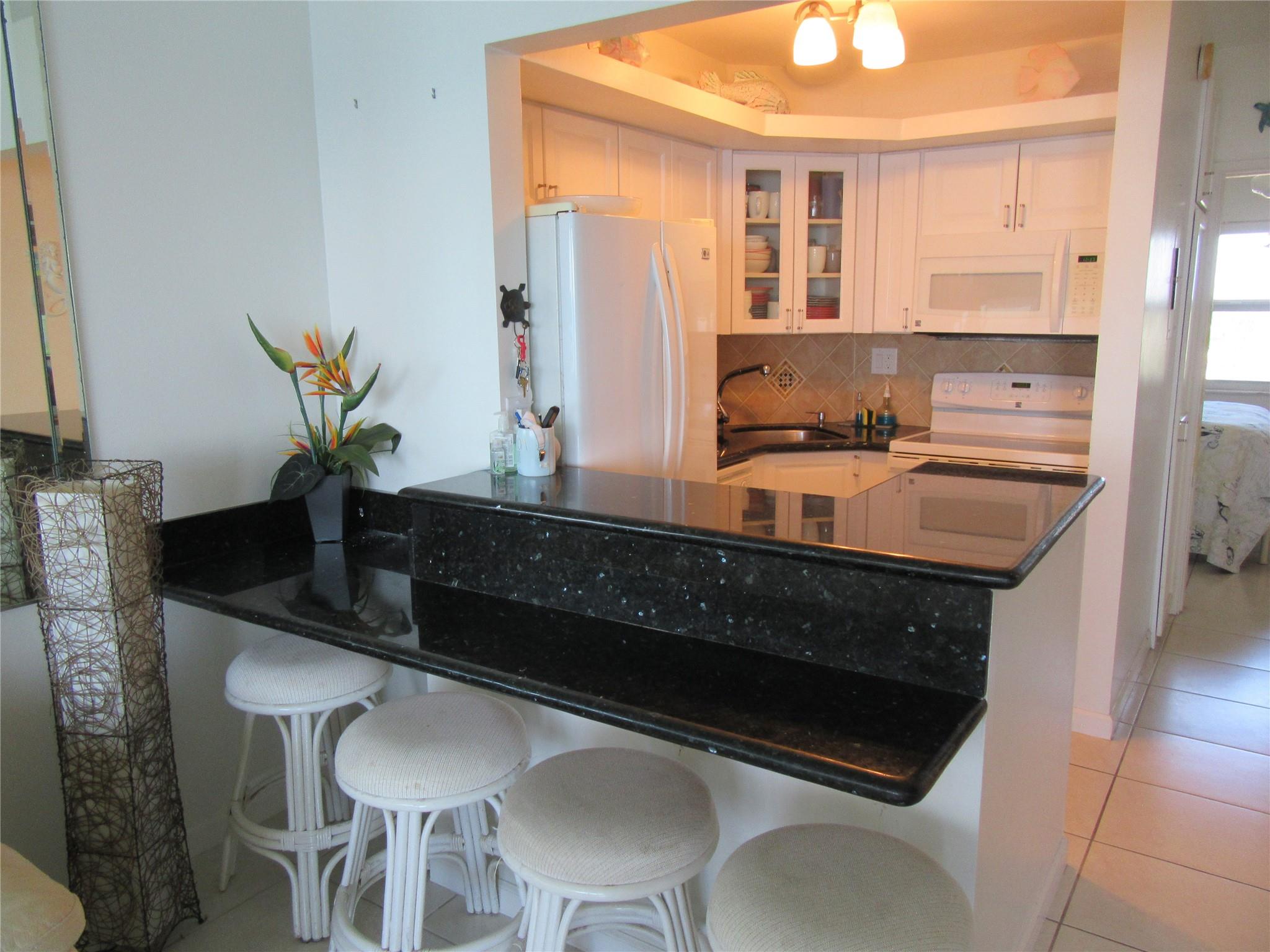 4050 N Ocean Dr 1106