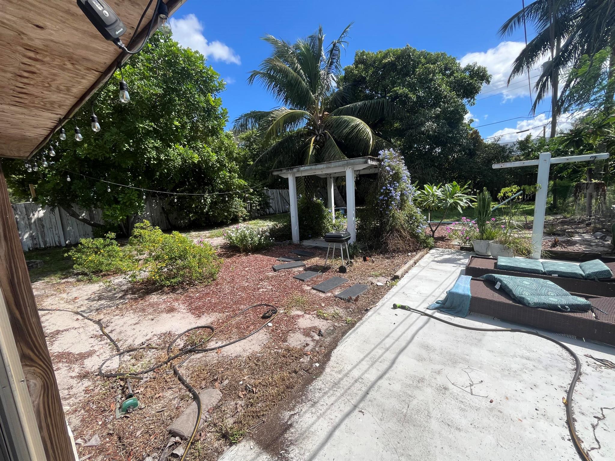 LANTANA PLAZA IN - Residential