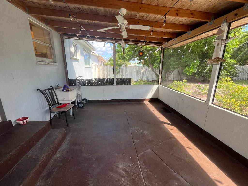 LANTANA PLAZA IN - Residential