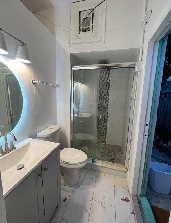 LANTANA PLAZA IN - Residential