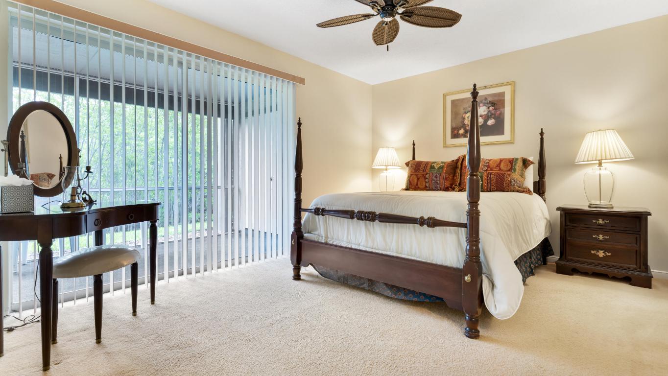 BEACON 21 CONDO - Residential