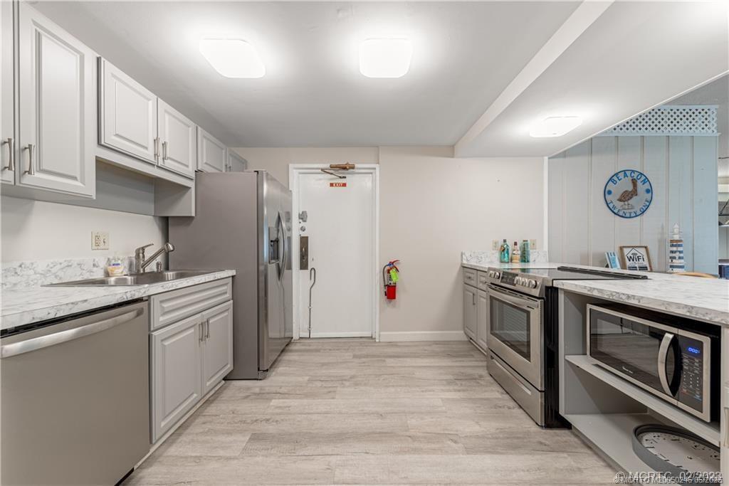 BEACON 21 CONDO - Residential