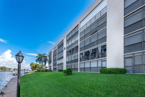 Tiny photo for 985 SE 19th Avenue #203, Deerfield Beach, FL 33441 (MLS # B26084475)