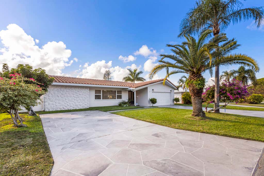 Photo of 4741 NE 29th Avenue, Fort Lauderdale, FL 33308 (MLS # B26064701)