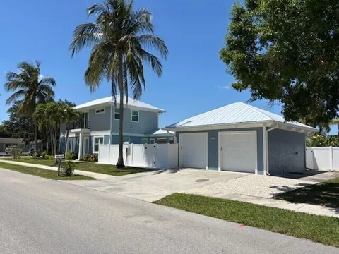 425 Hugh Street, Jupiter, FL MLS: R11083175