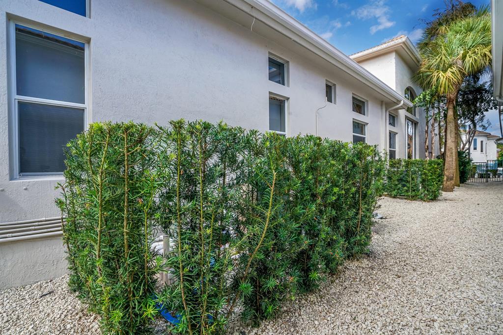 Mizner Country Club - Residential