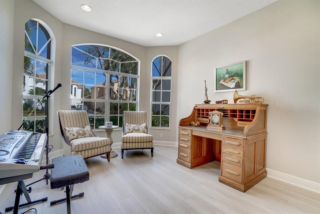 Mizner Country Club - Residential