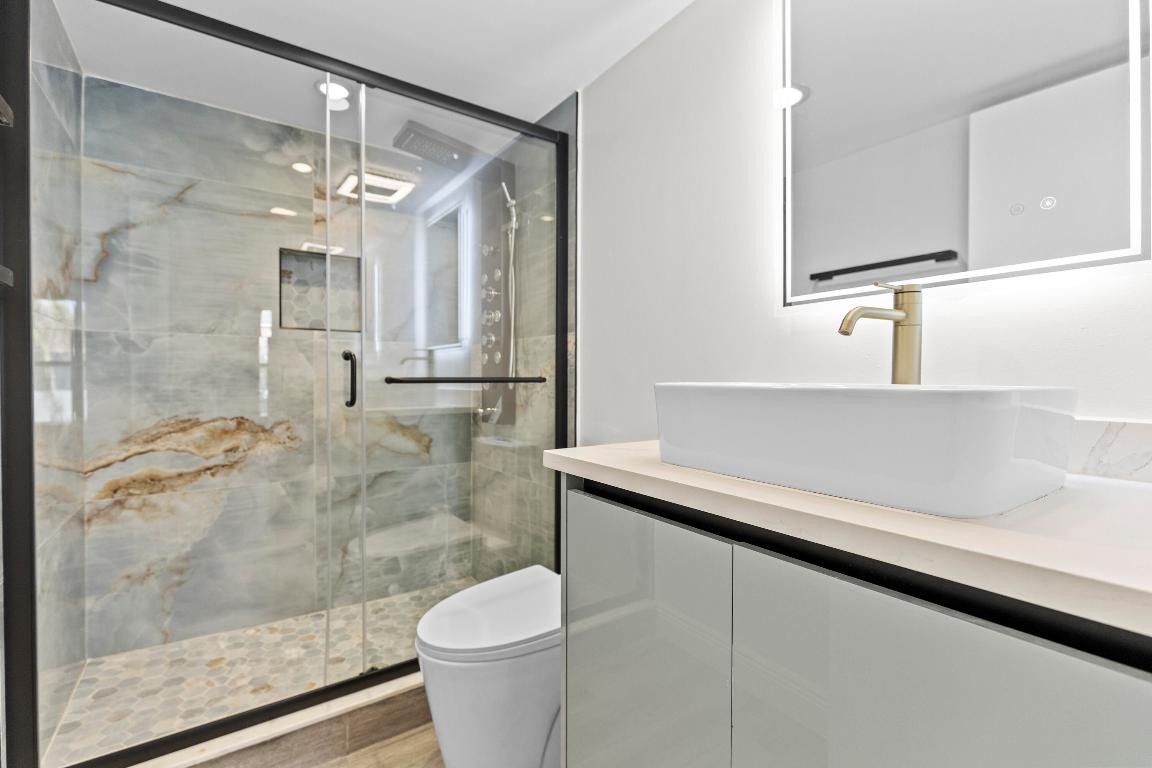 RACQUET CLUB - Residential