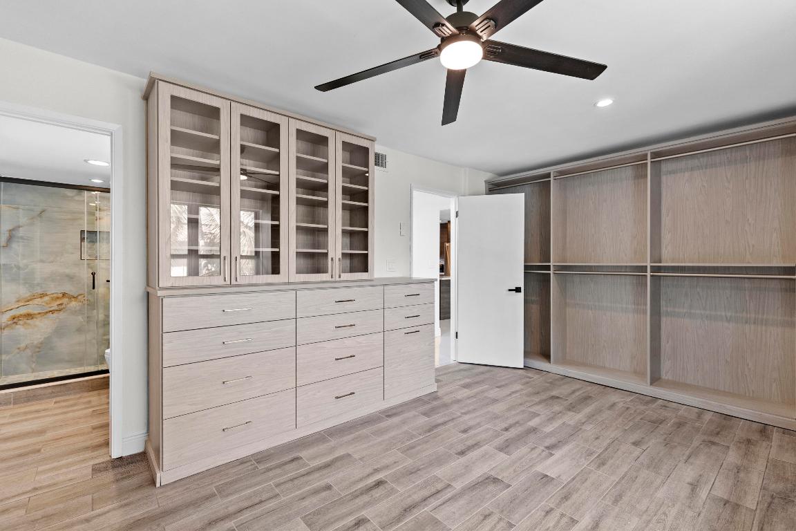 RACQUET CLUB - Residential