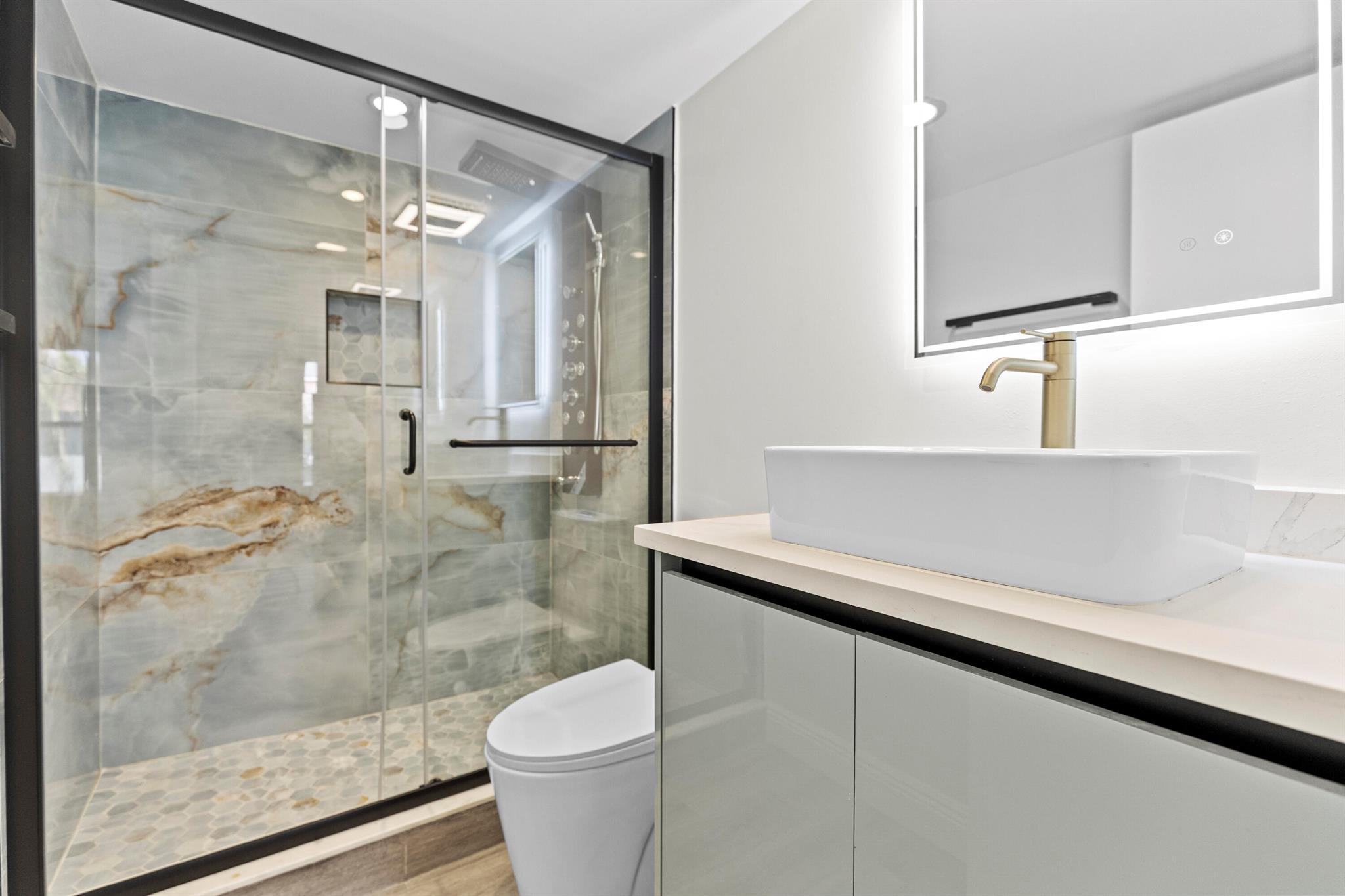 RACQUET CLUB - Residential