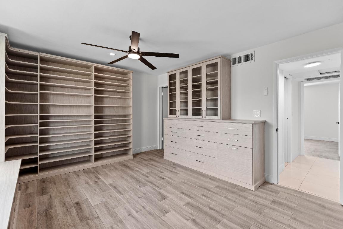 RACQUET CLUB - Residential