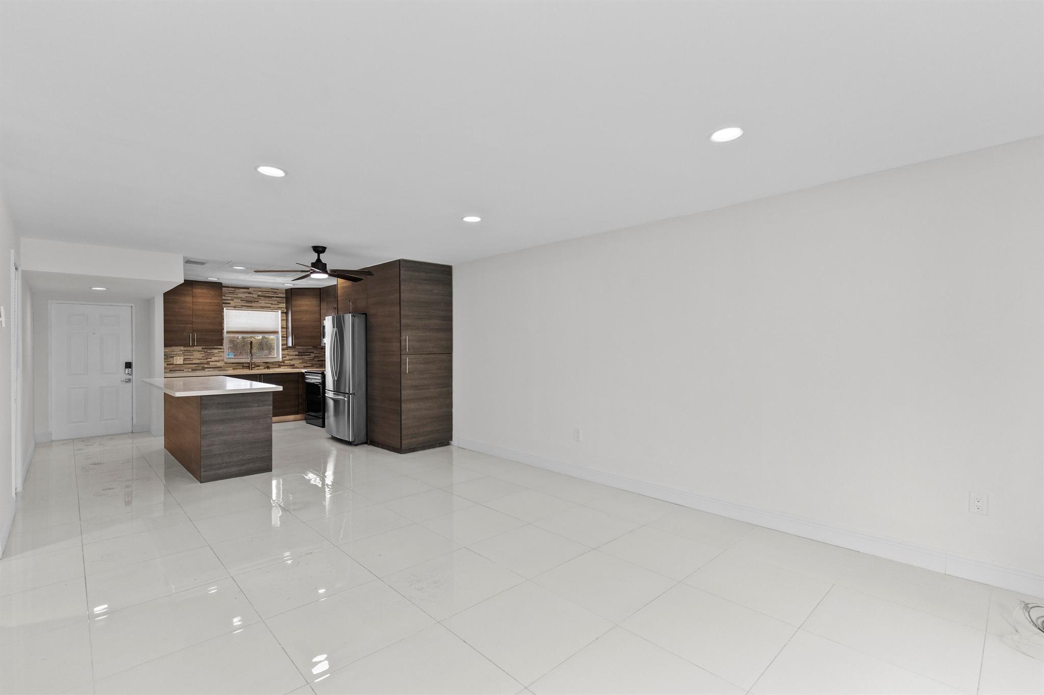 RACQUET CLUB - Residential