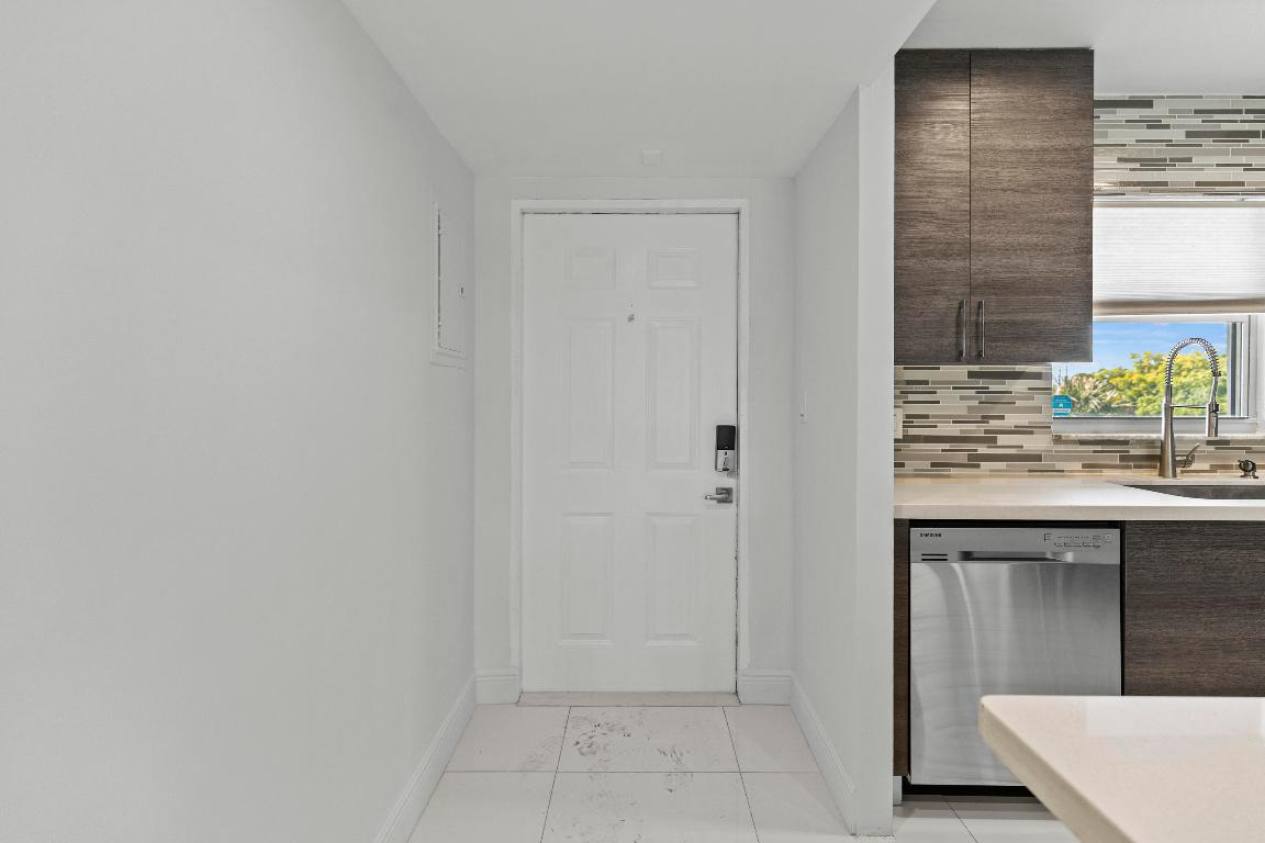 RACQUET CLUB - Residential