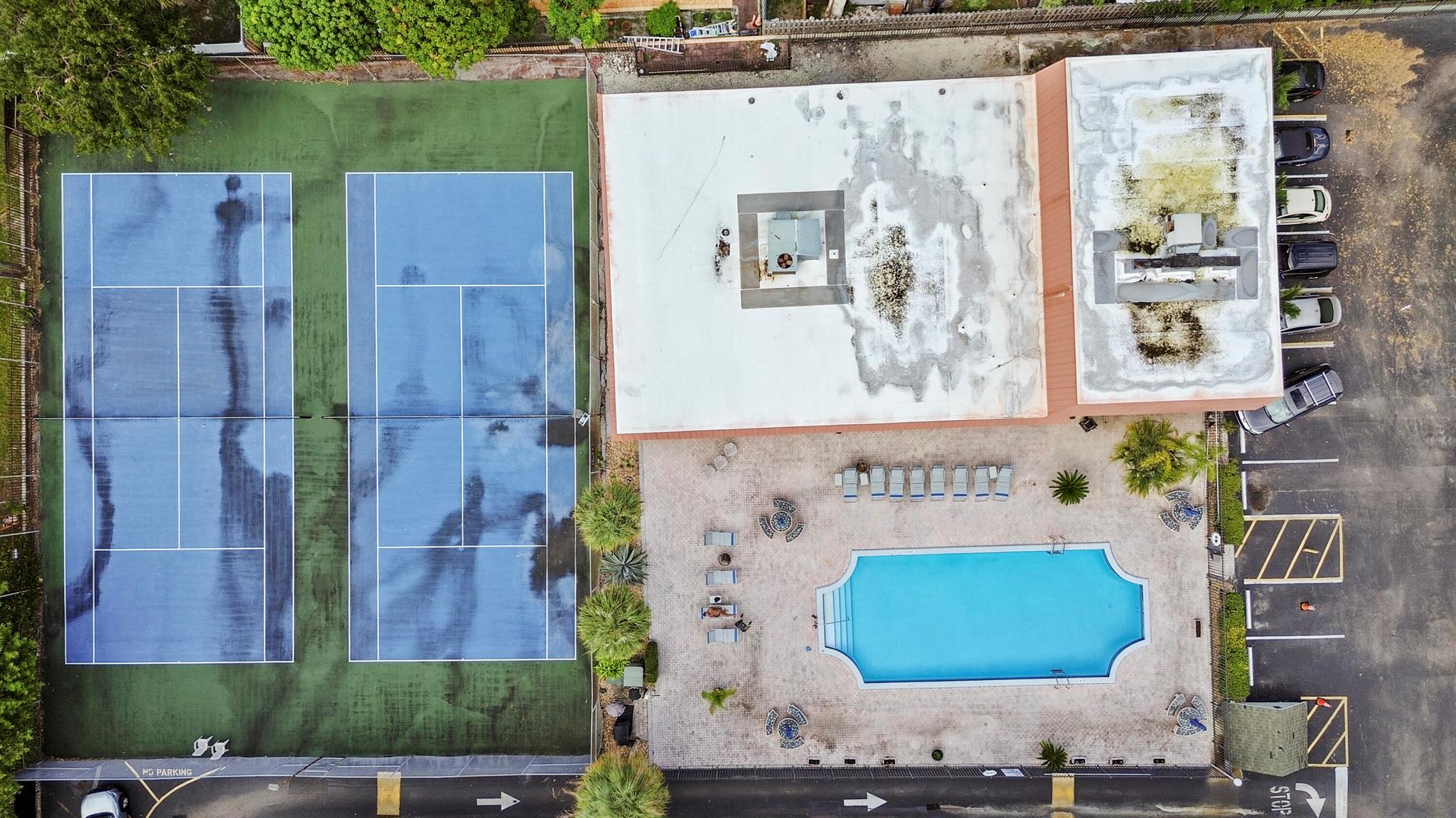 RACQUET CLUB - Residential