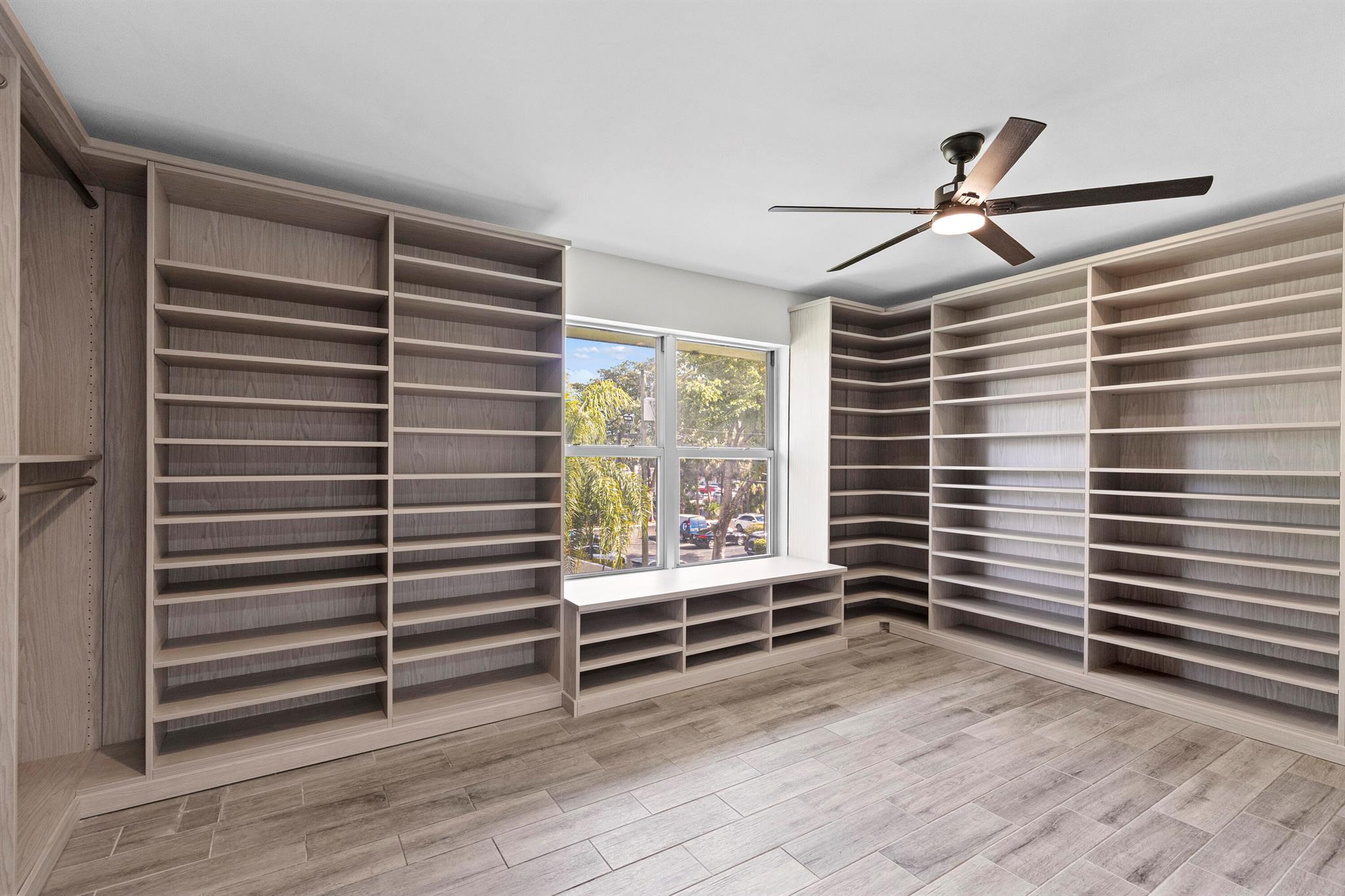 RACQUET CLUB - Residential