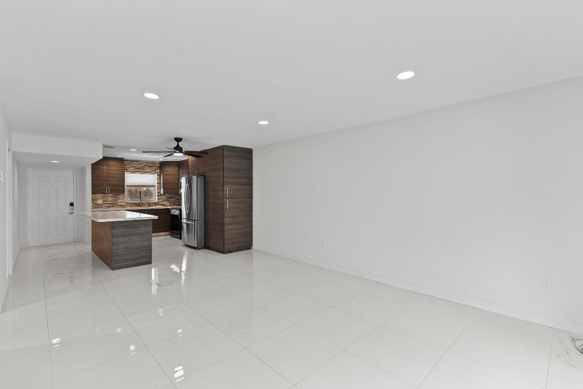 RACQUET CLUB - Residential