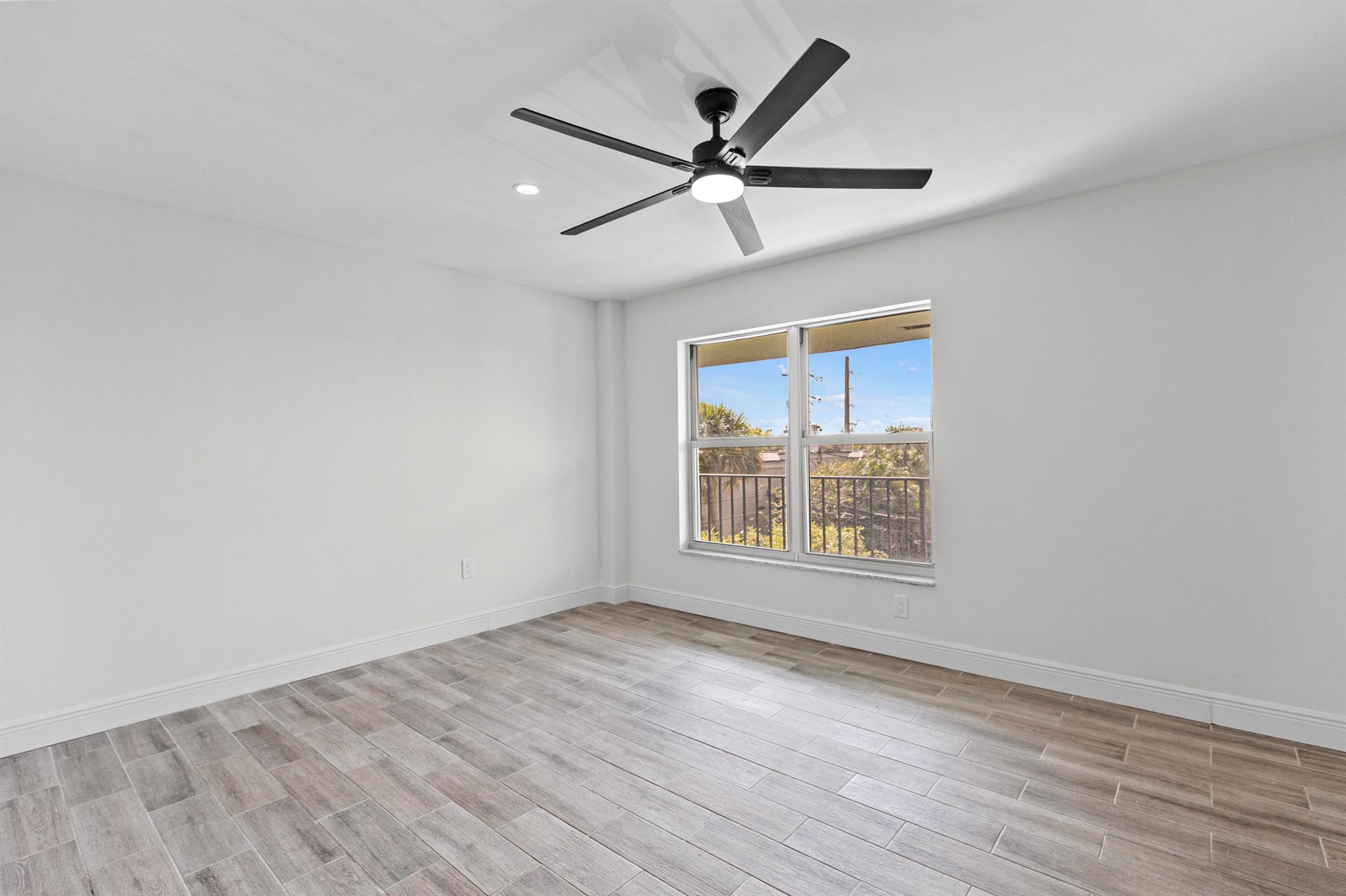 RACQUET CLUB - Residential