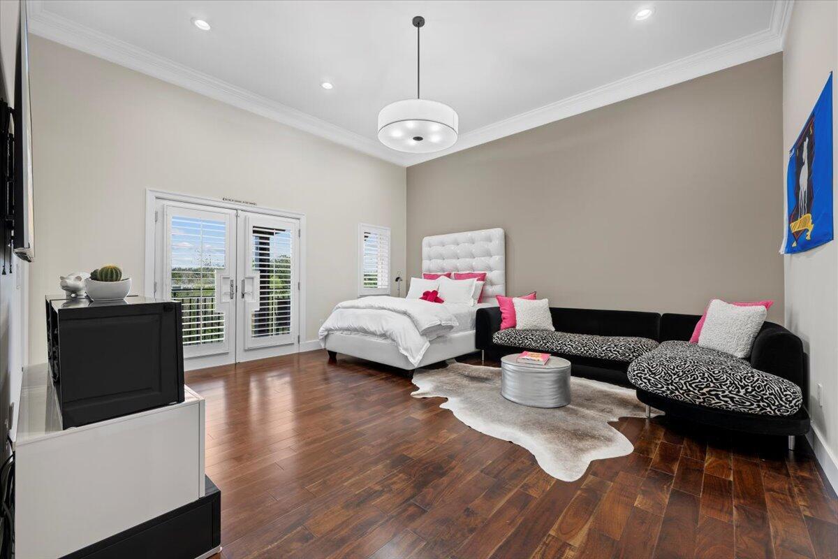 KENSINGTON - Residential