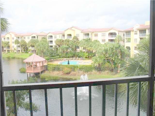 Upgraded 2BR 2 Bth with bamboo flooring throughout; stainless steel appliances, granite counters and coffered kitchen ceiling ; covered patio views water gazebo and pool ; community club house has another pool and entertainment areas with exercise facilities, wifi and spa; gated and easy sidewalk walk to Juno Beach's desirable stretch of ocean. Showings start 11am - 15 May 2021 (Assoc. $500.Dep.Paid by Owner)