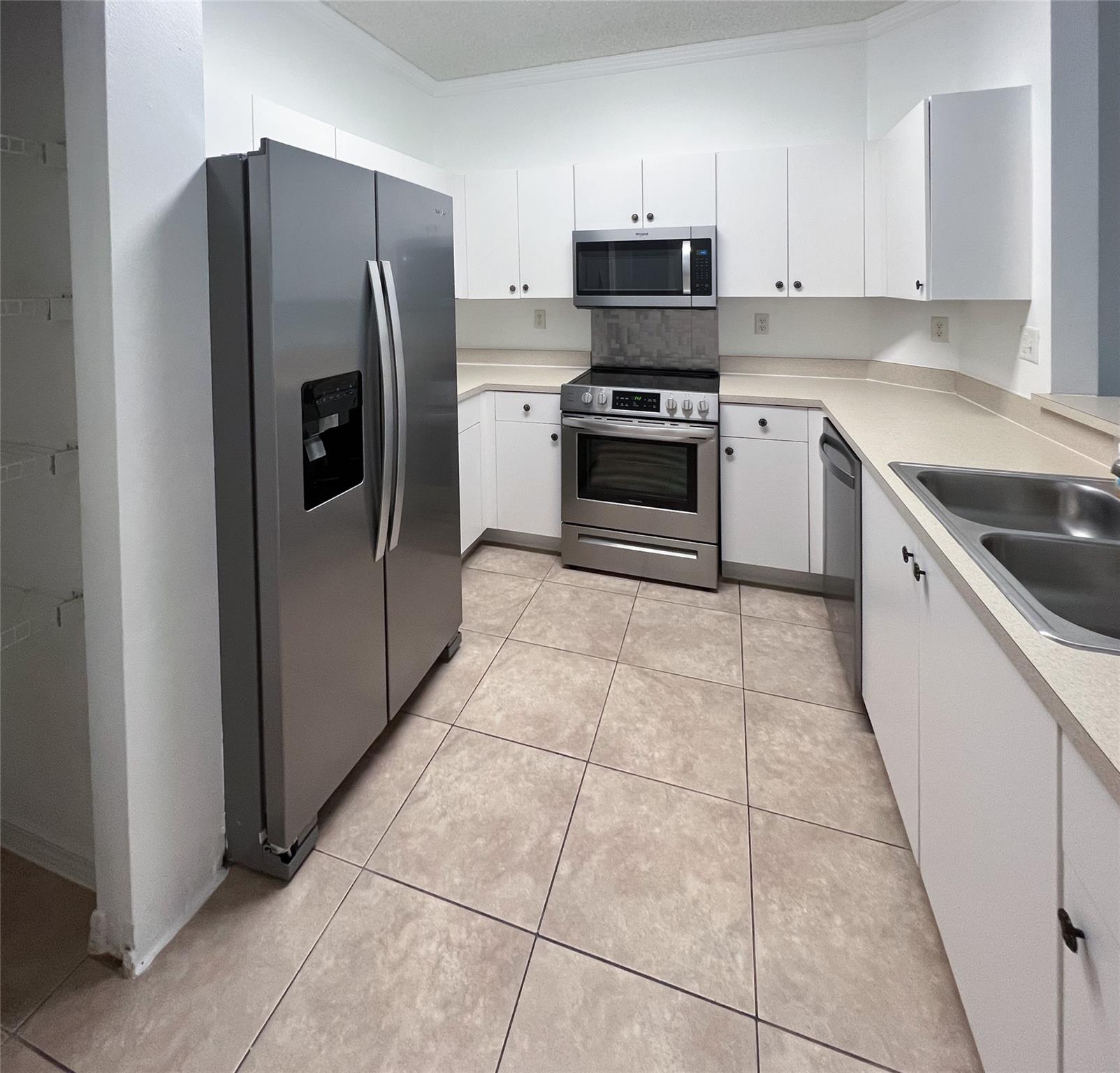 Crestwood At Carolina - Residential Lease