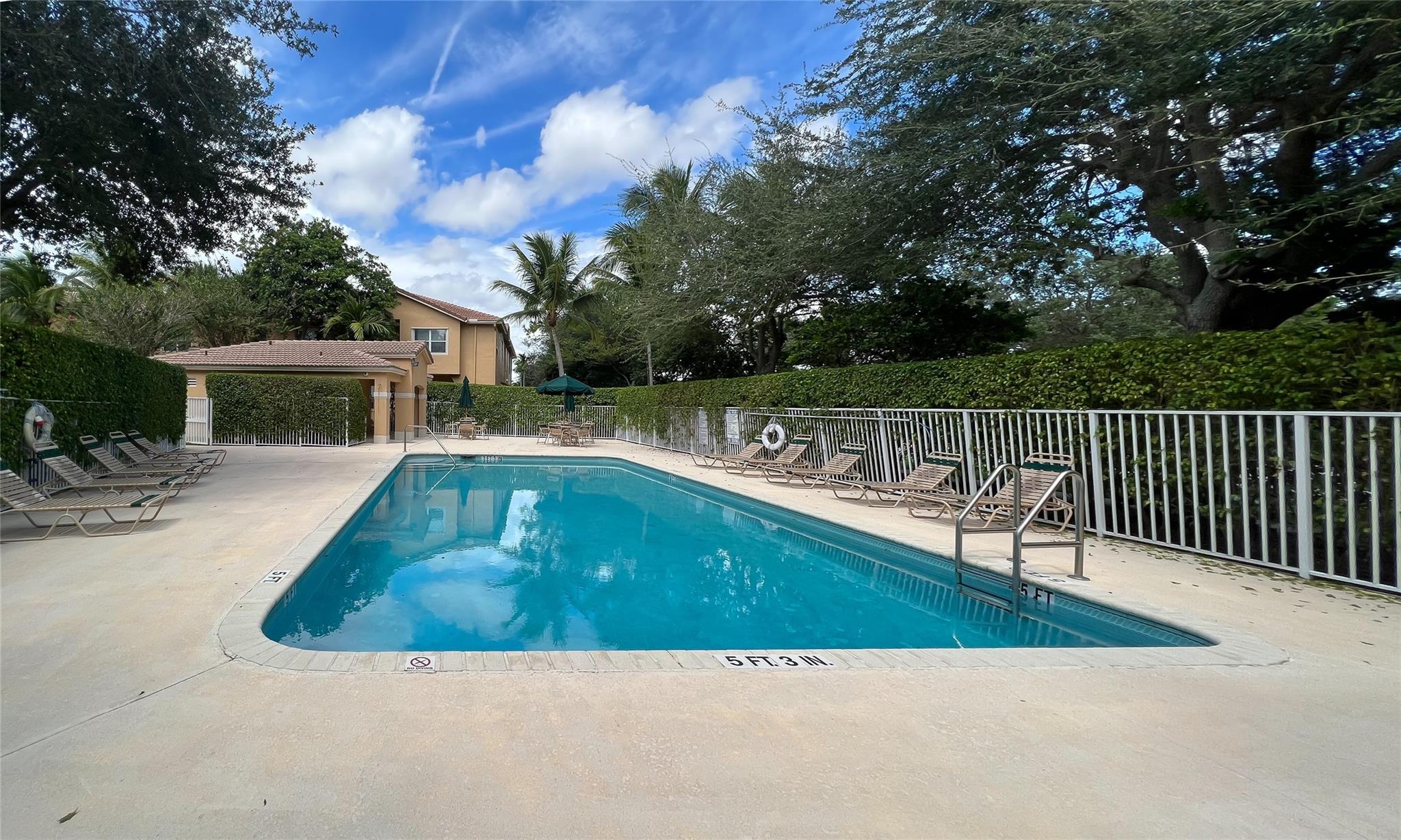 Crestwood At Carolina - Residential Lease