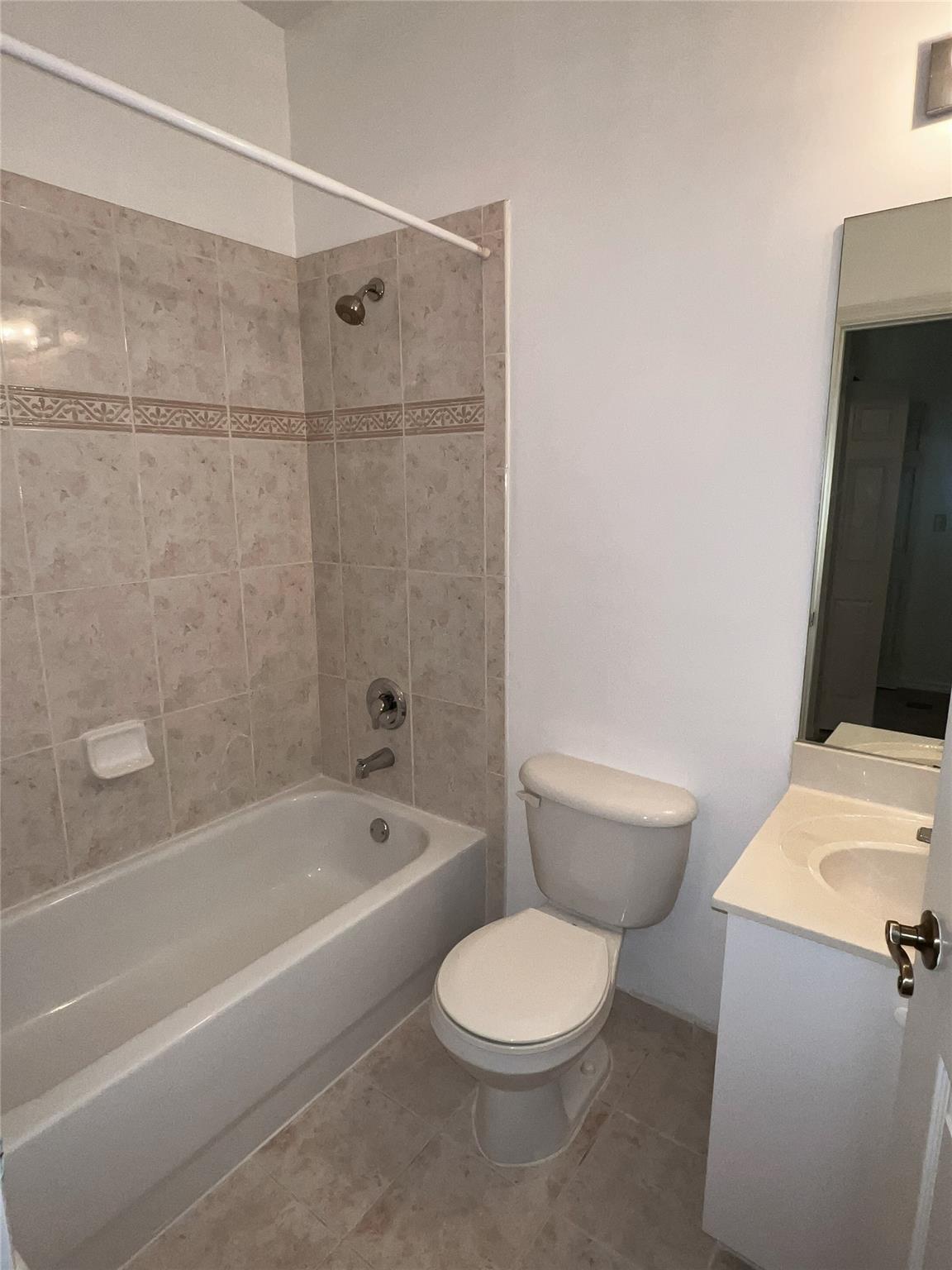Crestwood At Carolina - Residential Lease