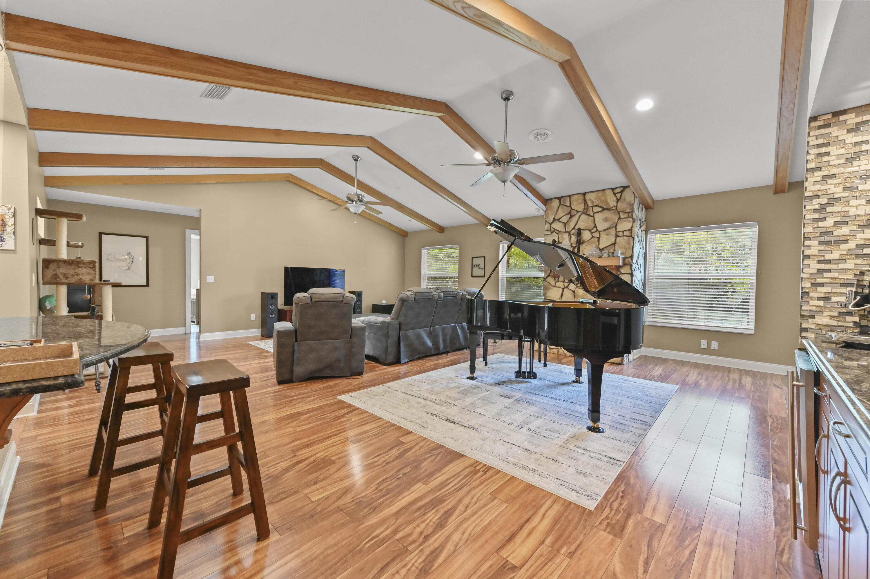 BANYAN ESTATES - Residential