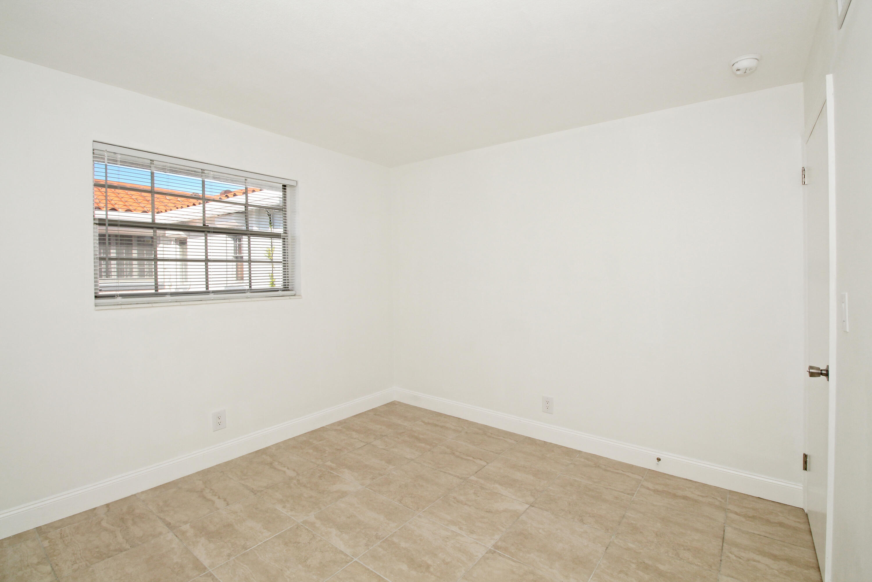 KELSEY CITY IN PB 8 PGS 15 TO 18, 23, 27 & 34 TO 3 - Residential Lease