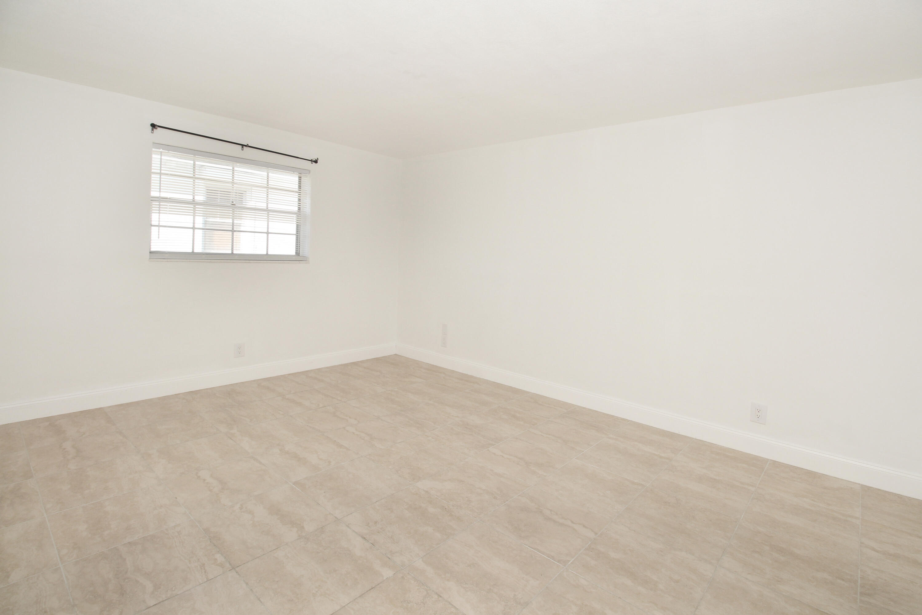 KELSEY CITY IN PB 8 PGS 15 TO 18, 23, 27 & 34 TO 3 - Residential Lease