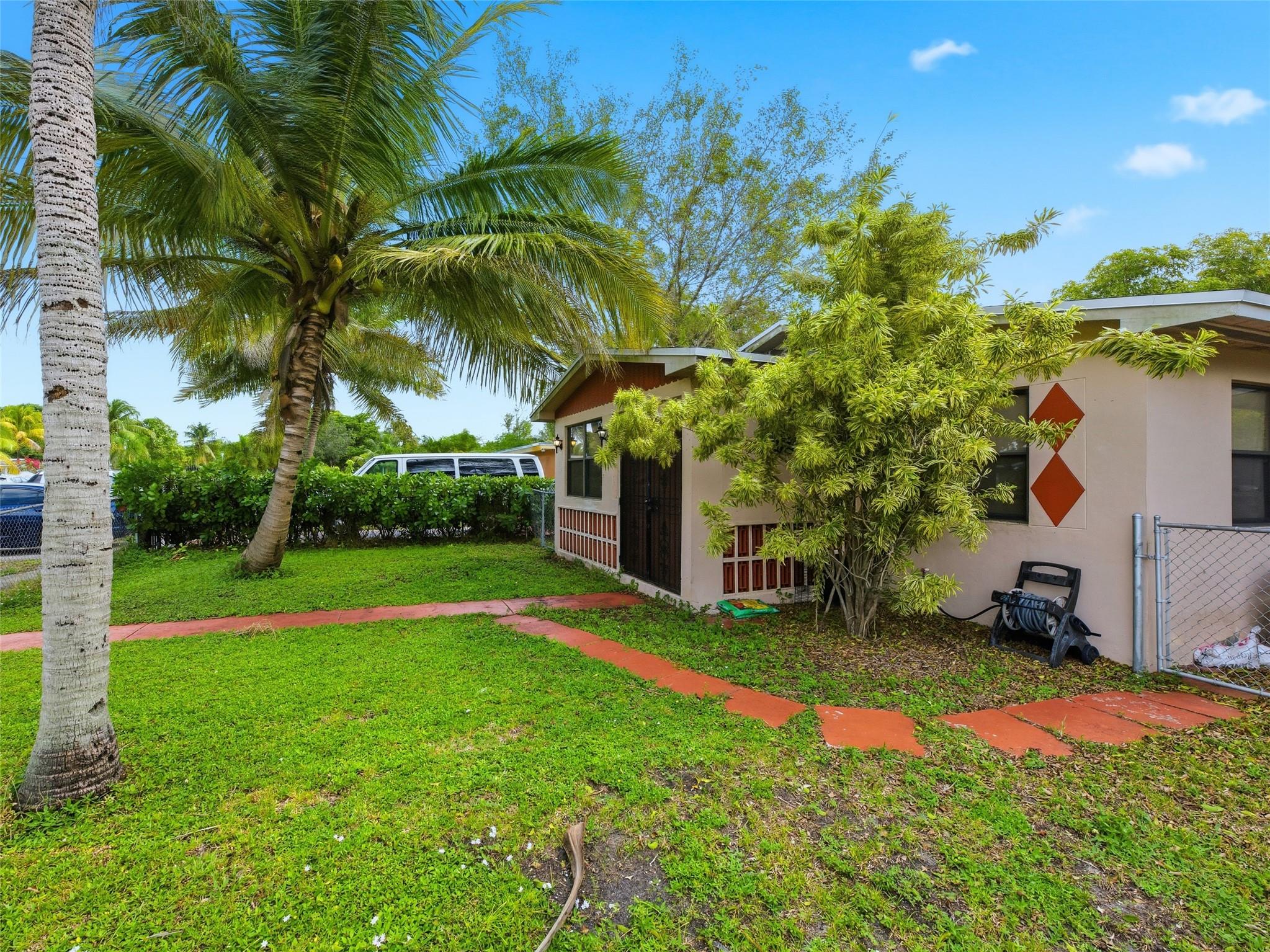 1090 NW 123rd St
