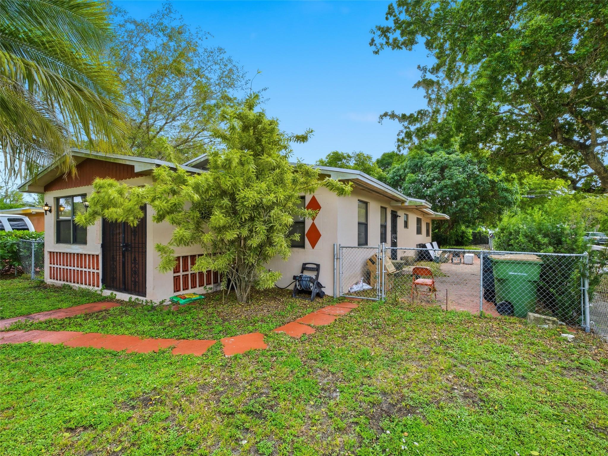 1090 NW 123rd St