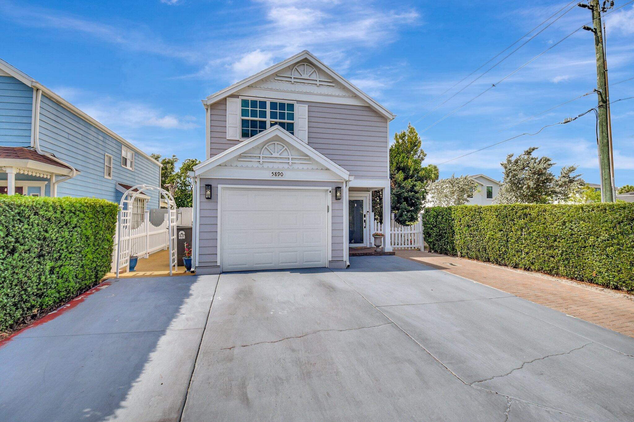 5890 Rambler Rose Way