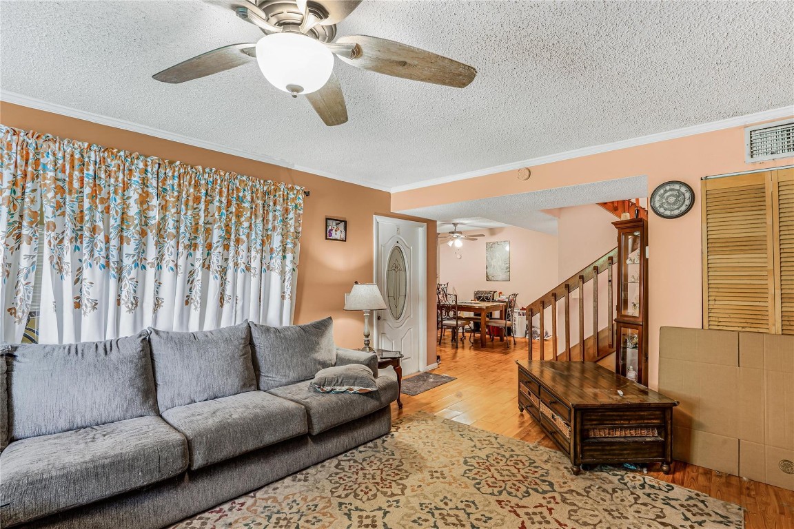 EVERGREEN LAKES - Residential
