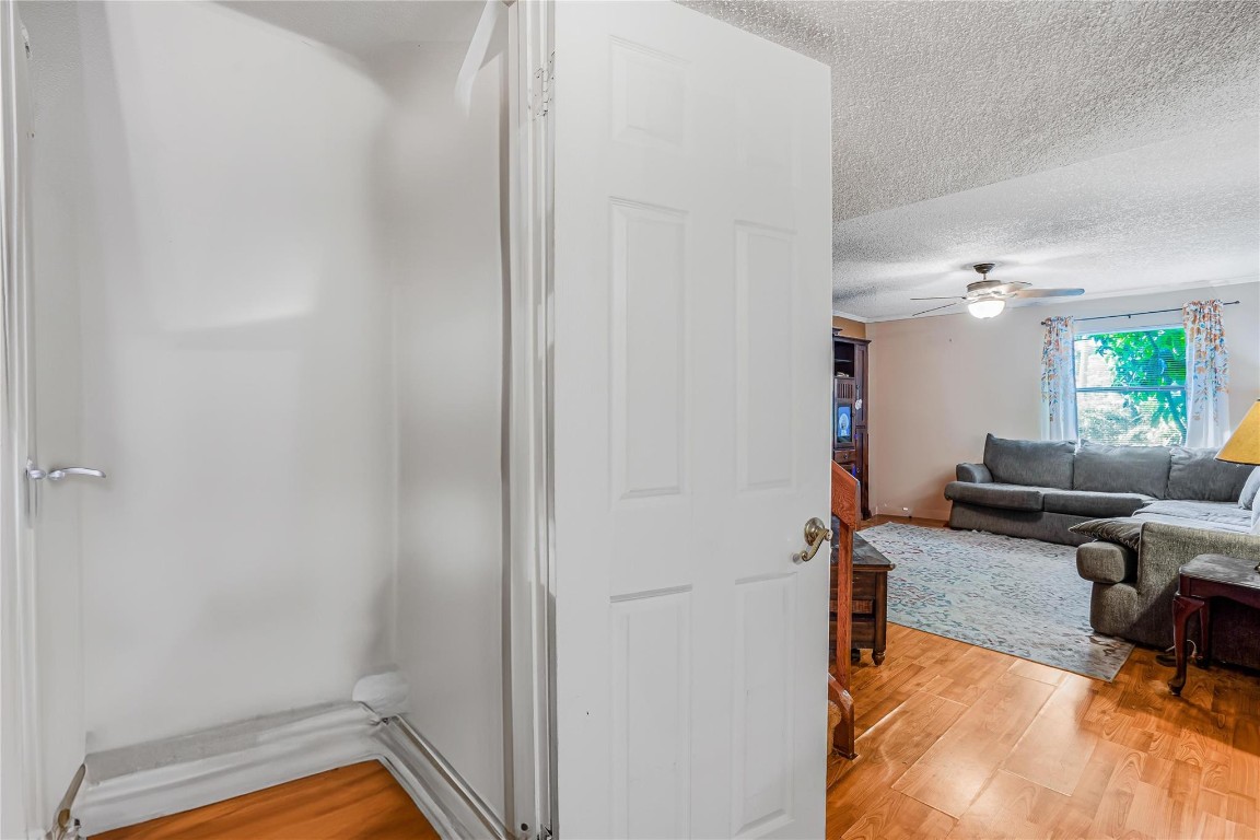 EVERGREEN LAKES - Residential