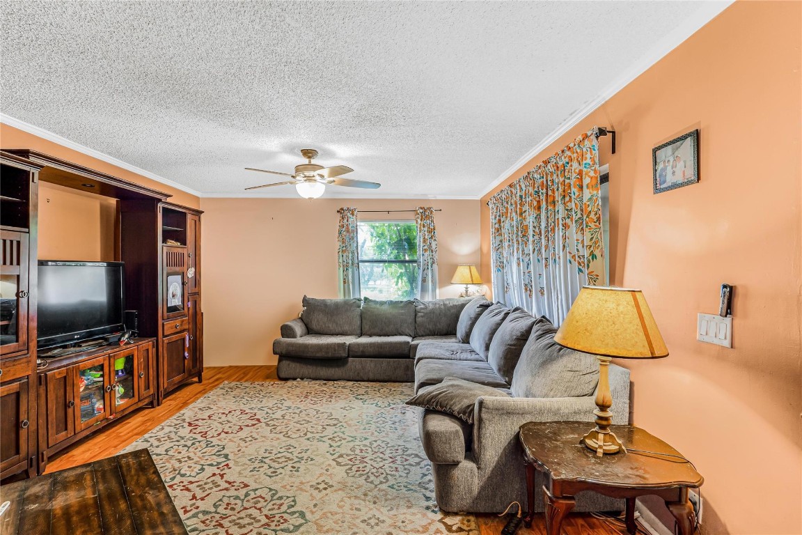 EVERGREEN LAKES - Residential