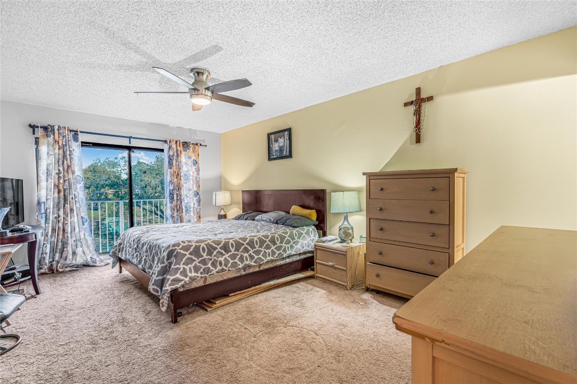 EVERGREEN LAKES - Residential