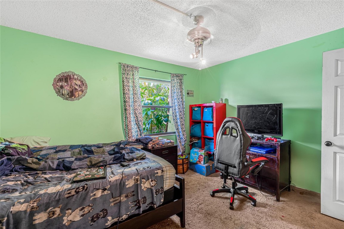 EVERGREEN LAKES - Residential