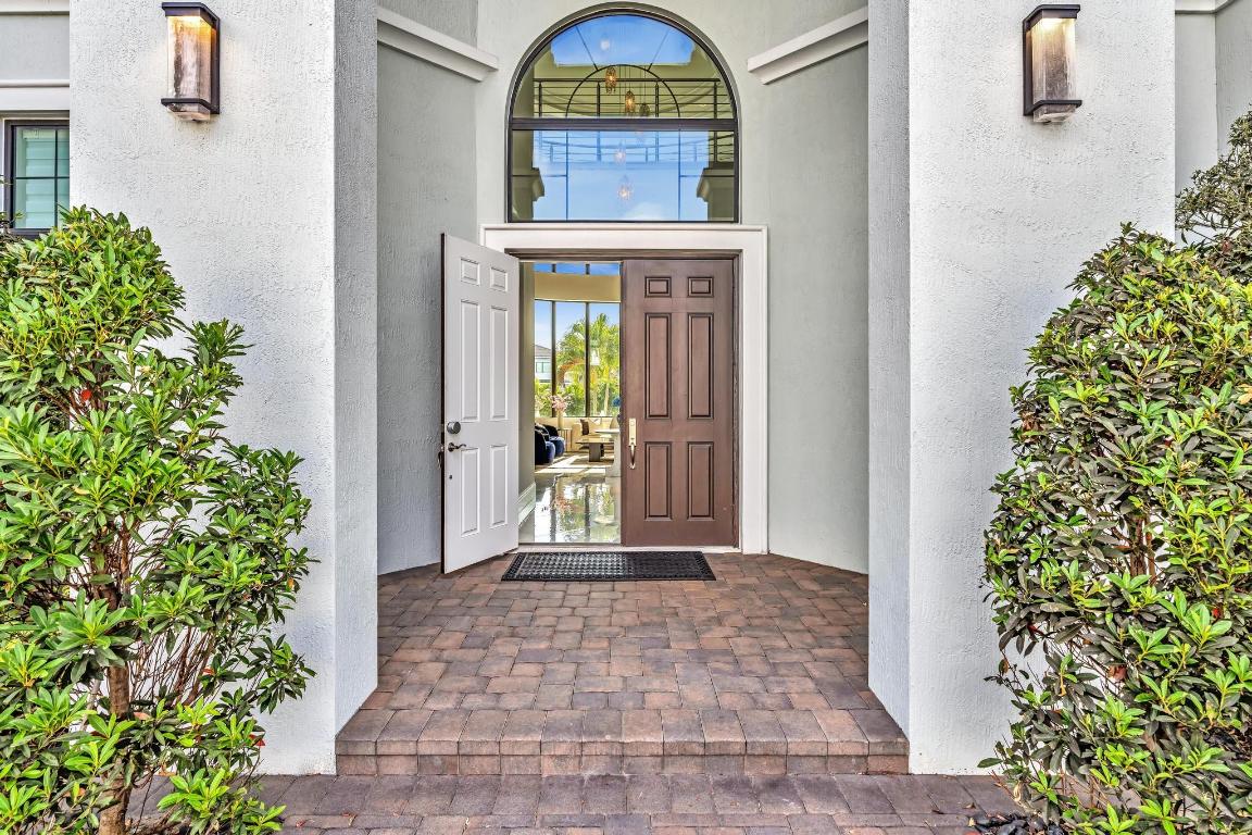 ROYAL PALM POLO - Residential