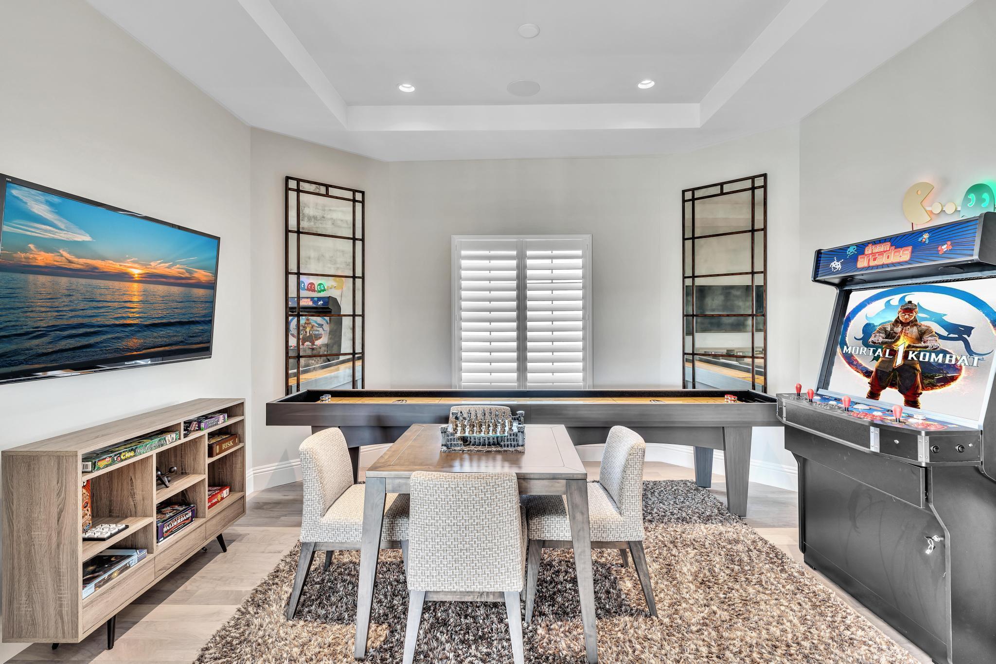 ROYAL PALM POLO - Residential