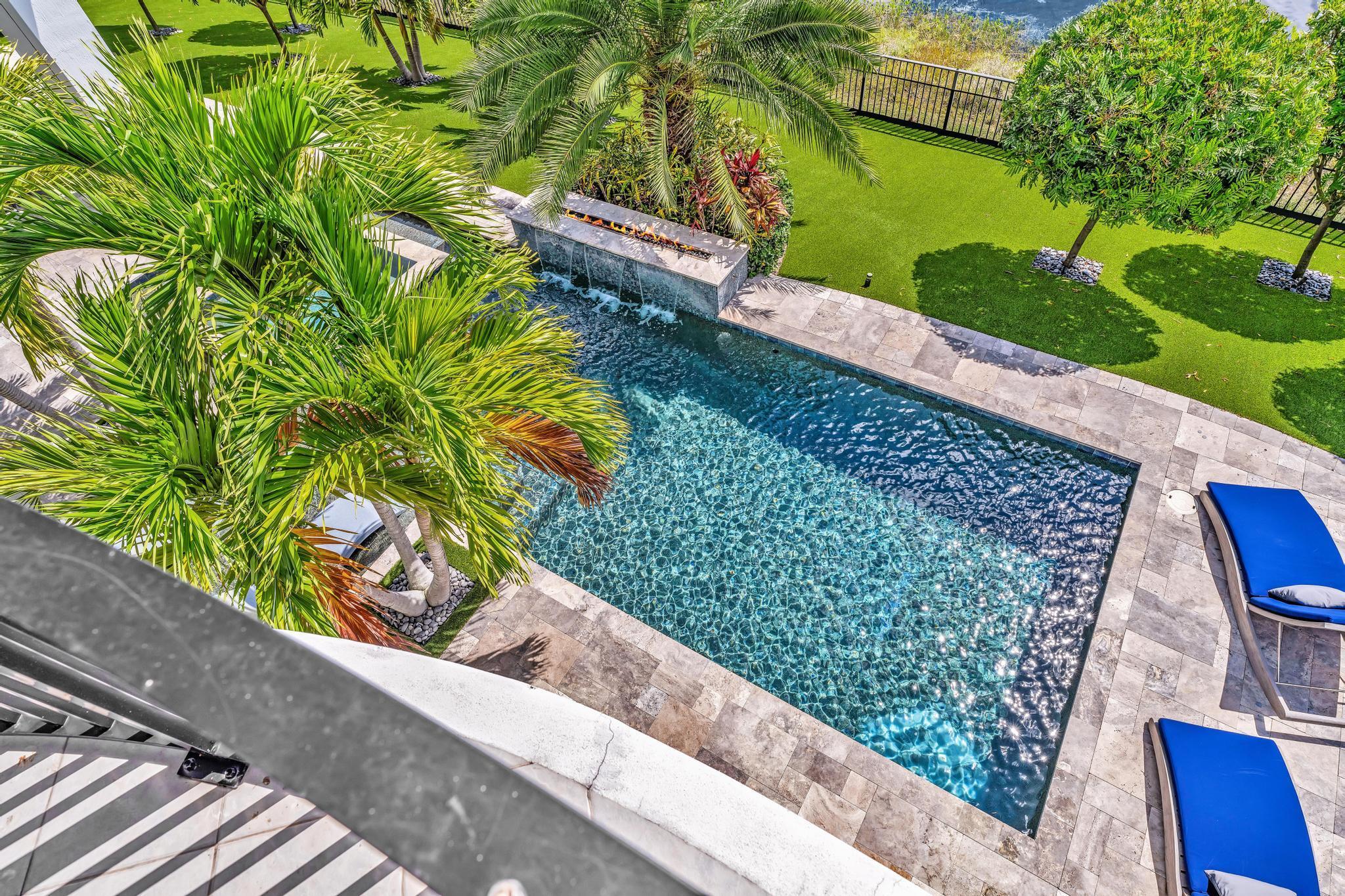 ROYAL PALM POLO - Residential