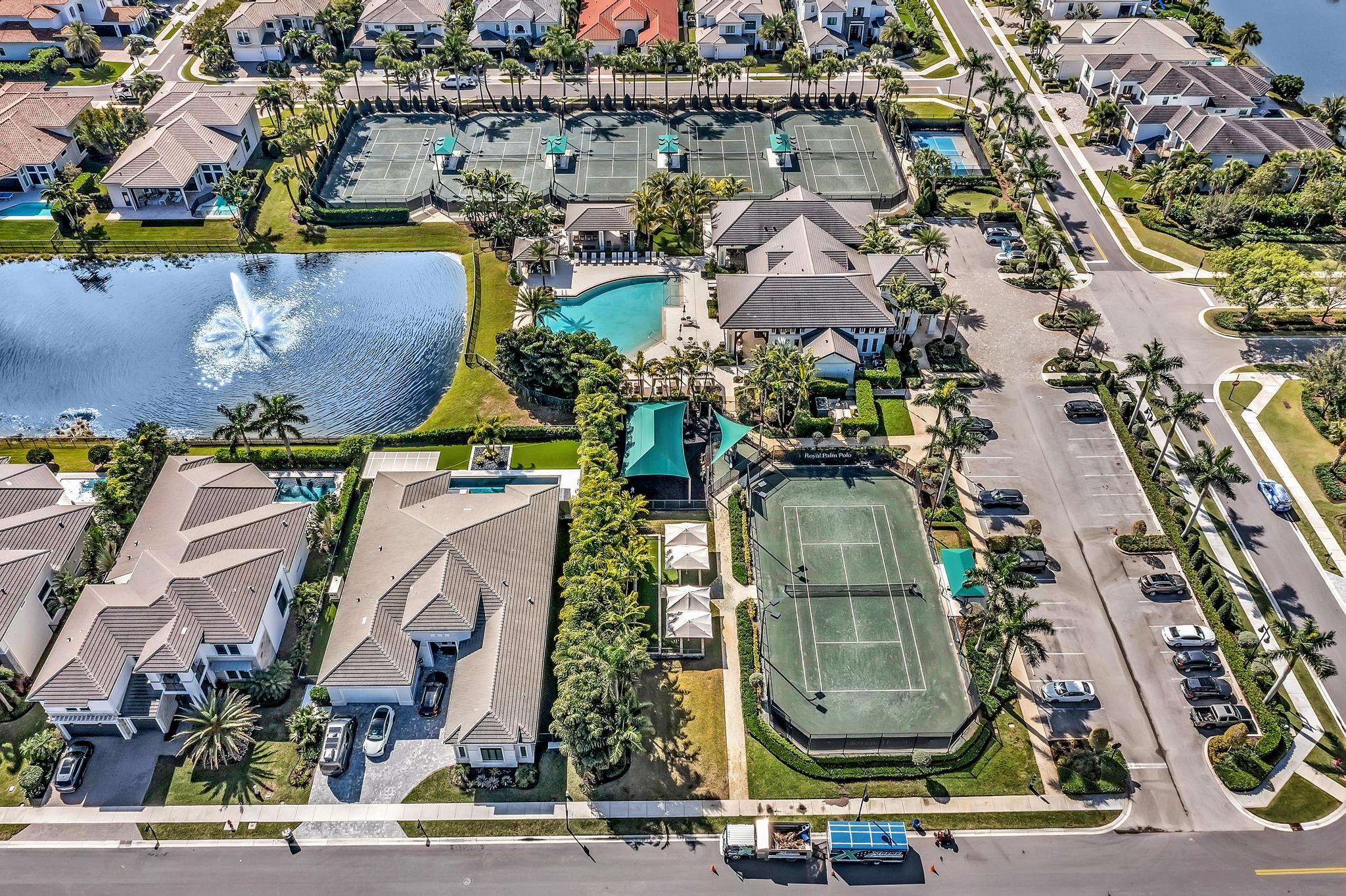ROYAL PALM POLO - Residential