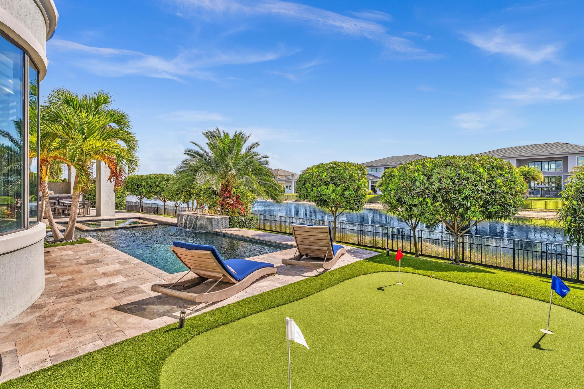 ROYAL PALM POLO - Residential